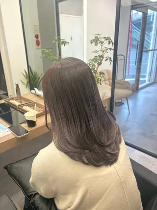 セミロング カラー COCO .のヘアスタイル