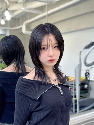 セミロング ウルフ/レイヤー/髪 質改善/大石晴也🦋のヘアスタイル