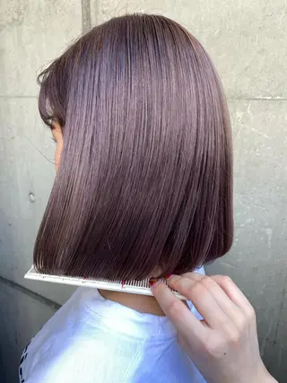 セミロング 透け感ベージュ ／ミハルのヘアスタイル