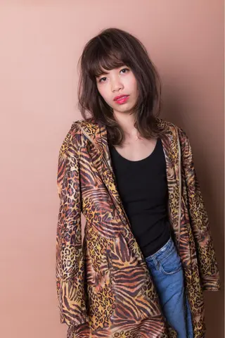 ミディアム カラー 平川 友希子のヘアスタイル