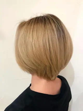 カラー 下池 紗加のヘアスタイル