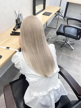 セミロング ヘアアレンジ カラー ハイトーン カラーのヘアスタイル