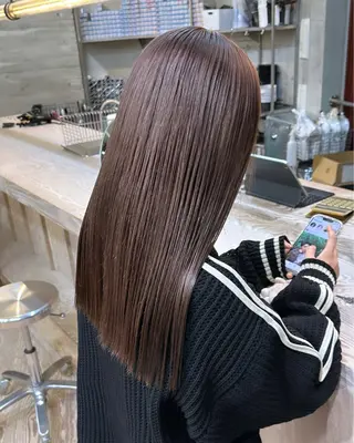 セミロング カラー ササキカズマ〻透明感 〻色落ち〻赤み消しのヘアスタイル