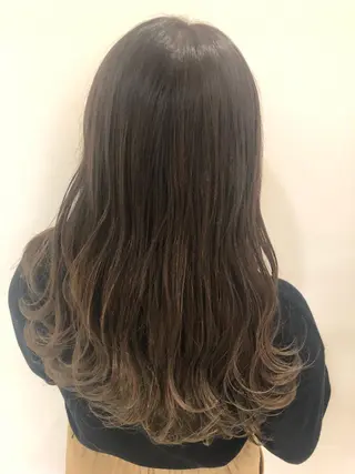 ロング カラー 盛れるレイヤーカット 得意🌹井上美沙のヘアスタイル
