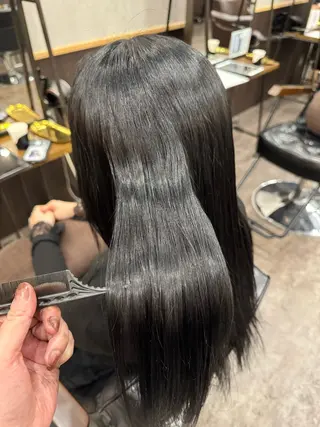 カラー 個性派カラー👶🏿 🌈MOMOKAのヘアスタイル