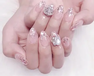 ミディアム MoonNail ユリ🌸のネイルデザイン
