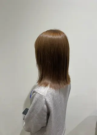 カラー Helena みなつのヘアスタイル