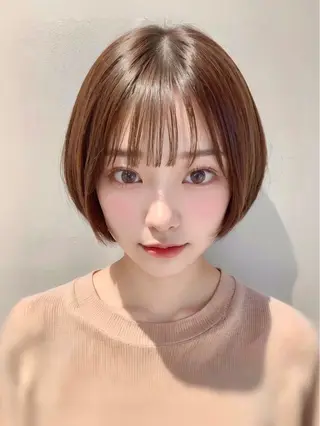 ショート eve🐰束間まつ毛 /透明感カラーのヘアスタイル