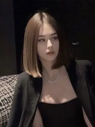 ミディアム 透け感ベージュ🤎 韓国ヘアtakutoのヘアスタイル