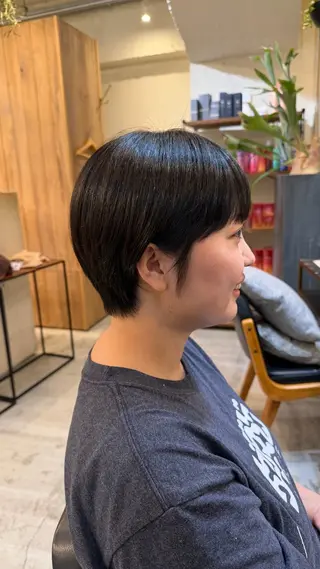 ショート カラー momoka 💛ショートカットのヘアスタイル