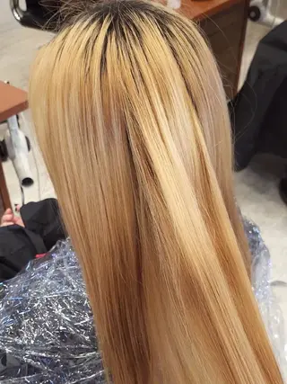 ロング カラー ケアブリーチ特化 same 🦈のヘアスタイル