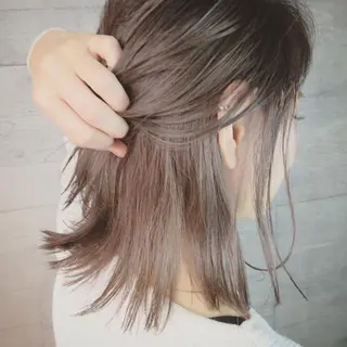 ミディアム 白髪ぼかし×デザイン 🕊️🫧ホウジョウのヘアスタイル