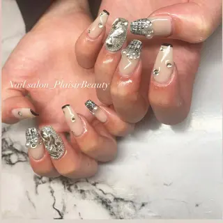 ネイル Nallsalon Plaisirbeauty所属・Plaisir beautyのネイルデザイン