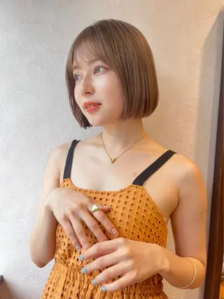 ミディアム パーマ 🌟透明感カラー× 小顔カット いっせいのヘアスタイル