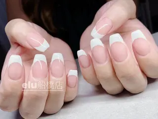ネイル elu :nail&eyeのネイルデザイン