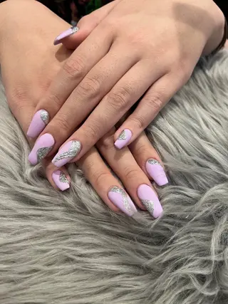 ネイル ダン ゴーゴックビックのネイルデザイン