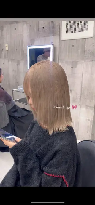 セミロング カラー ハイトーン/ゆるふわ 🧚𖥔ׁTOMO♡のヘアスタイル