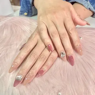 ネイル Jr.ネイリスト🤍 【Alissa】新栄のネイルデザイン