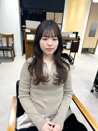 ロング カラー パーマ ヘアアレンジ メンズ キッズ レイヤーカット 🌿透け感カラーのヘアスタイル