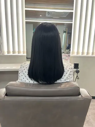 ミディアム カラー 髙橋 羽衣利のヘアスタイル