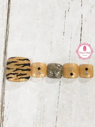 ネイル tiarynail K K🐼のネイルデザイン