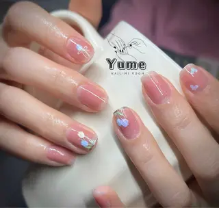 ミディアム トウイ nailのネイルデザイン