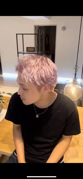 カラー メンズ ニトウ レイナのヘアスタイル