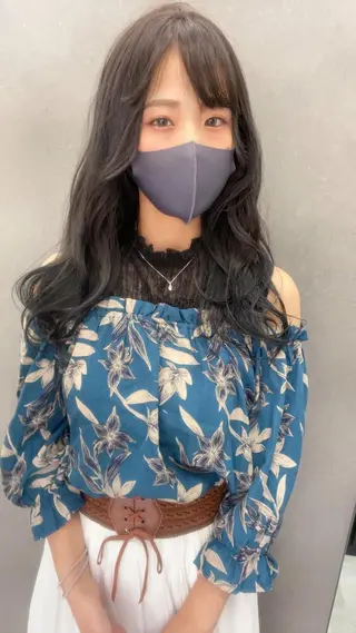 セミロング カラー パーマ ヘアアレンジ メンズ キッズ ネイル マツエク・マツパ 韓国🇰🇷レイヤー カットオリーブカラーのヘアスタイル