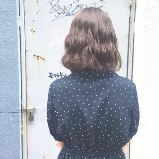 ミディアム パーマ 井上 美奈子のヘアスタイル