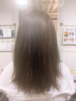セミロング ヘッドスパニスト YUZURIのヘアスタイル