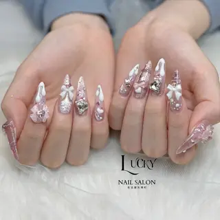 ネイル Lucky Nail Salonのネイルデザイン
