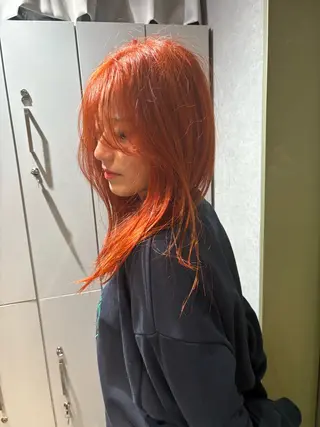 ミディアム カラー jyui/原宿 ハイトーン/デザインのヘアスタイル