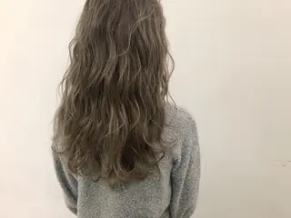 セミロング カラー メンズ レイヤー ウルフ 弓木啓輔のヘアスタイル