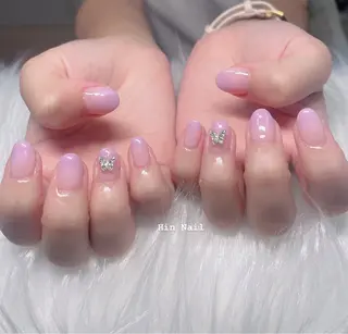 ネイル Hin Nailsのネイルデザイン