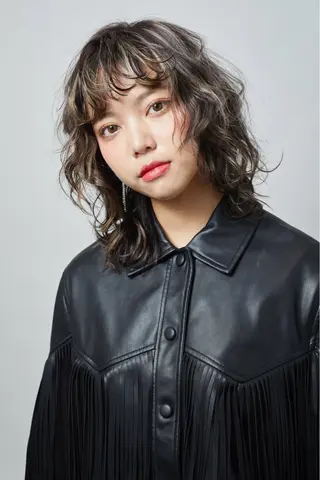 セミロング カラー パーマ Kingdom元町店所属・ヘアメイク金坂 /カットカラー/のヘアスタイル