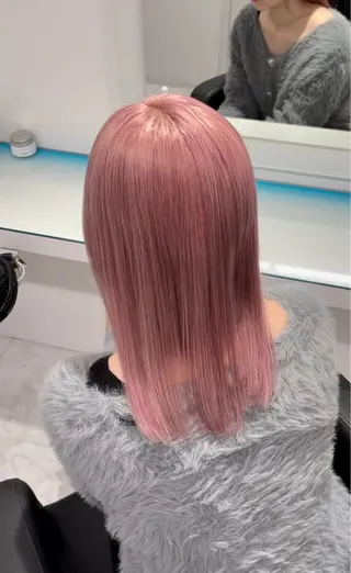 セミロング カラー ヘアアレンジ ハイトーン艶カラー 🤍ゆうひのヘアスタイル