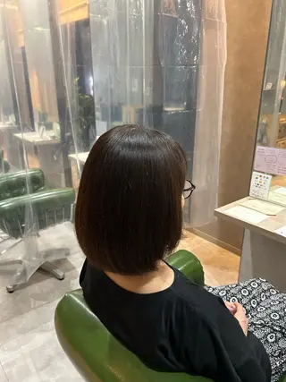 ミディアム カラー 徳野 愛依のヘアスタイル