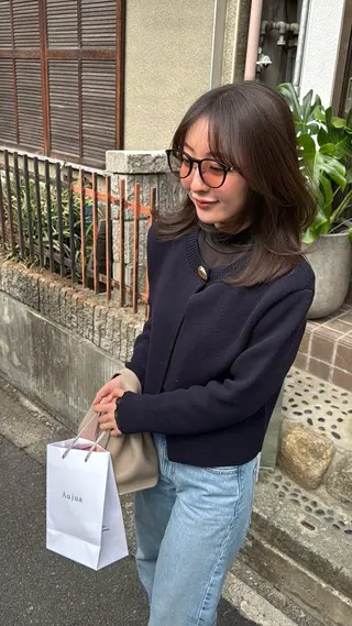 ミディアム 似合わせカット / 地毛風ストレートのヘアスタイル