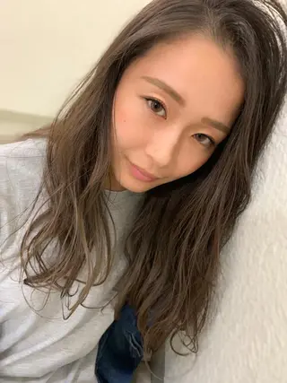 ロング カラー 村阪 由美子のヘアスタイル