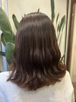 セミロング カラー ブリーチカラー🦖 岡部木乃夏のヘアスタイル
