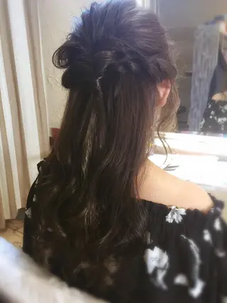 セミロング ヘアアレンジ 🌈20年目突入🎉 山口のヘアスタイル