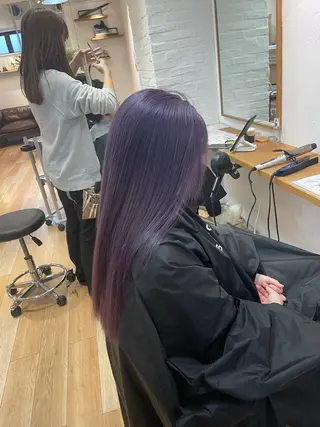 ロング カラー ミルクティー× グレージュMOMOのヘアスタイル