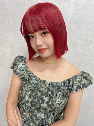 ショート カラー YUI ハイトーンカラーのヘアスタイル