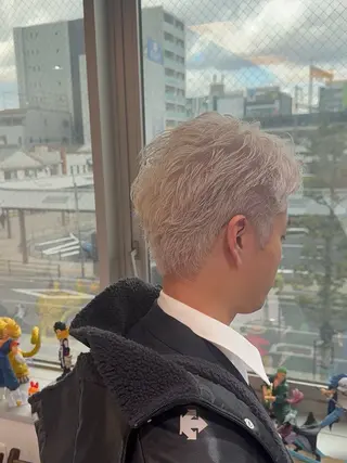 ショート カラー メンズ 東 拓己のヘアスタイル