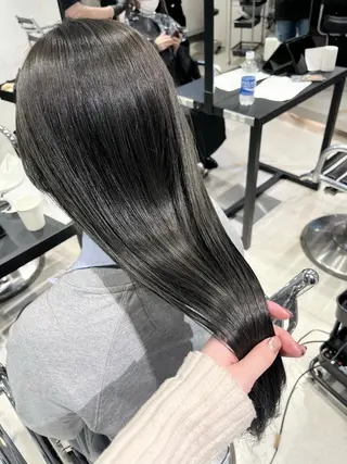 ロング カラー パーマ ヘアアレンジ 透明感/オリーブ/ グレージュ/YUKAのヘアスタイル