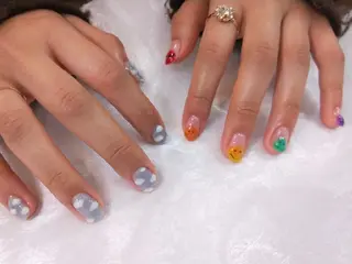 ネイル はばすみれ🎀ﾈｲﾙ 光ﾌｪｲｼｬﾙ ﾍｱのネイルデザイン