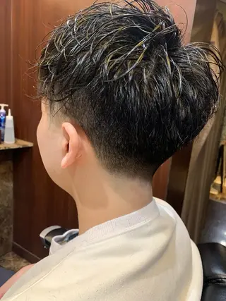 ショート パーマ メンズ 羽木 隆徒のヘアスタイル
