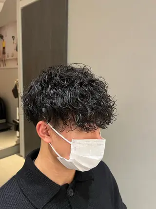 ショート パーマ メンズ 梅田茶屋町メンズ 専門美容師 山元一平のヘアスタイル