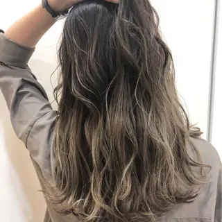 カラー 三鷹で1番ショート ボブをカットする新谷のヘアスタイル