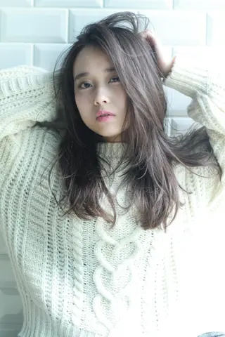セミロング カラー 丸茂 聖名のヘアスタイル